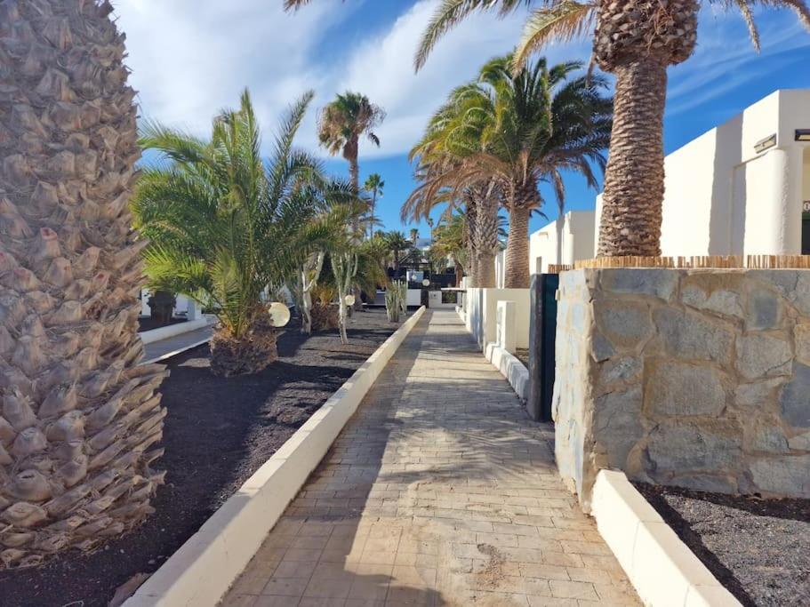 Rockbeach Bungalow Costa Teguise Εξωτερικό φωτογραφία