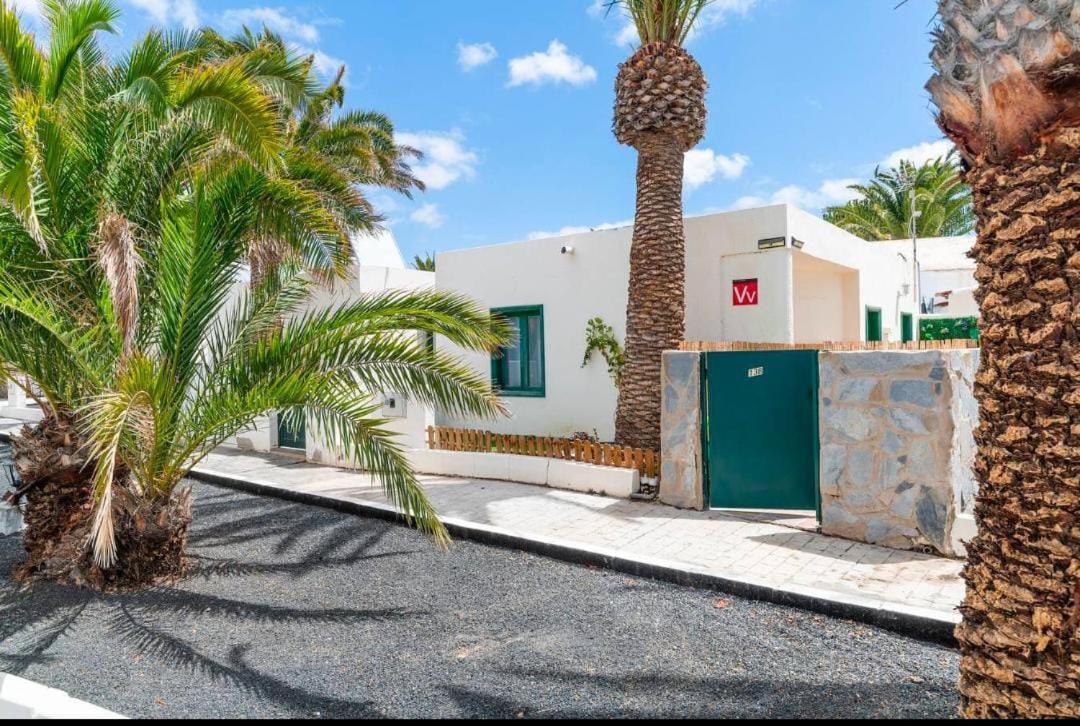 Rockbeach Bungalow Costa Teguise Εξωτερικό φωτογραφία